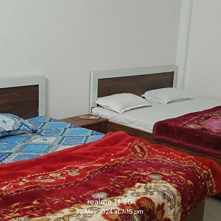 Vrindāvan Geeta Dham酒店 外观 照片